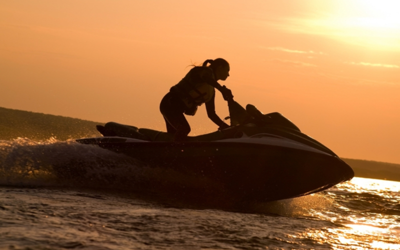 woman on jet ski in destin fl